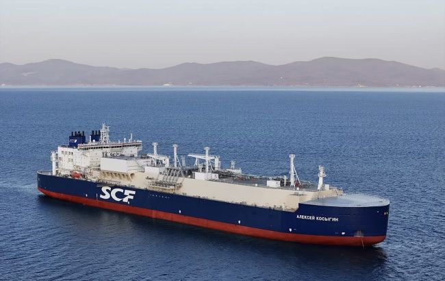 Russian gas tankers are still being repaired in EU, FT reports
