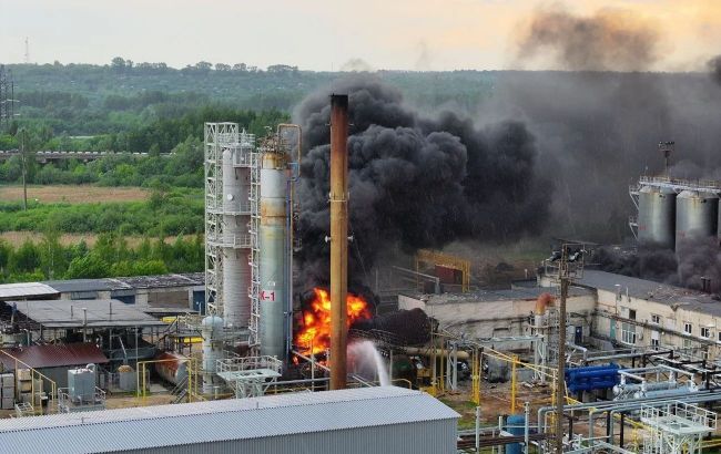 Ukraine's intel confirms shutdown of major oil refinery in Russia's Nizhny Novgorod region
