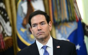 US and Iran issue sharply different statements on ongoing talks