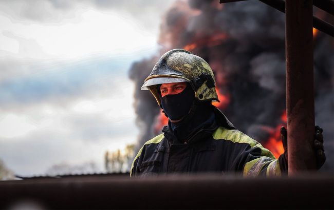 Kherson residential areas hit by Russian attack, casualties reported