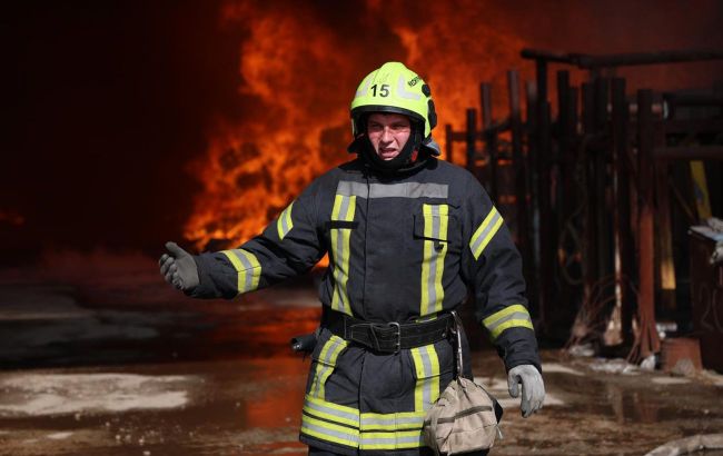 Ukraine investigates blast near Zhytomyr Highway after Russian attack injures six