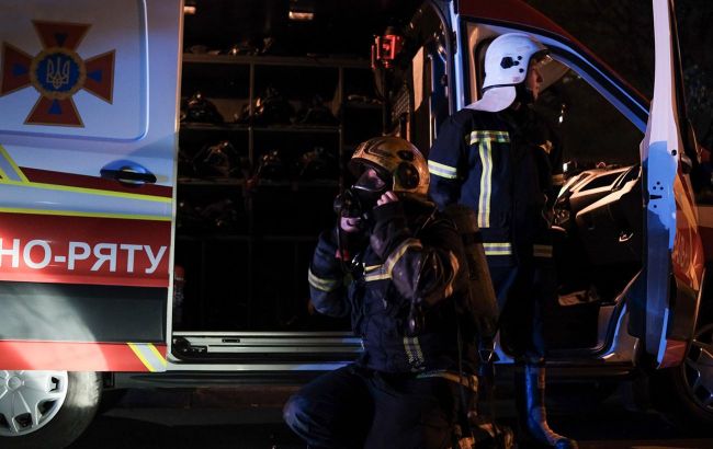 Russia's strike on Brovary leaves high-rise damaged and woman hurt