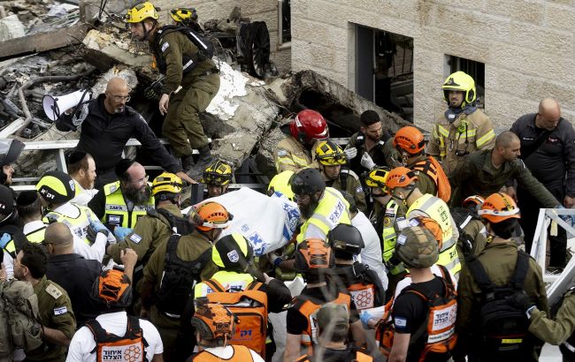 Iran strikes Dimona and Arad: 100+ injured and homes damaged