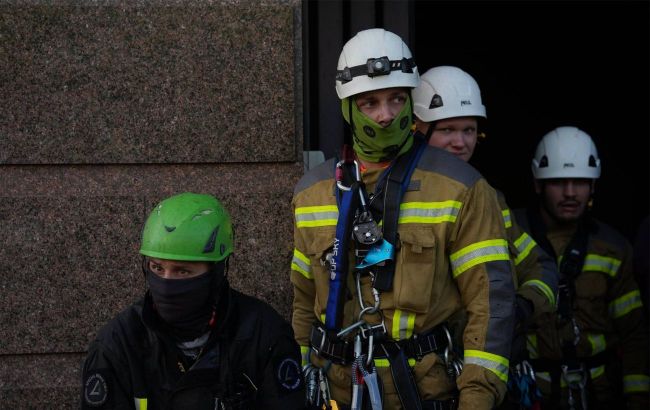 Russia strikes residential building in Ukraine's Zaporizhzhia, killing 27-year-old woman