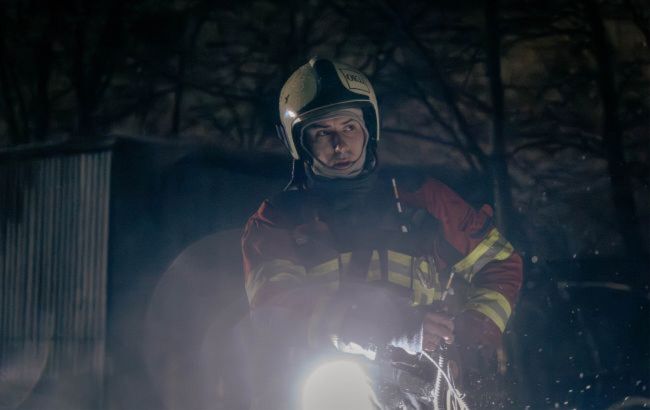 Russian forces hit residential district of Zaporizhzhia: photos, video and details