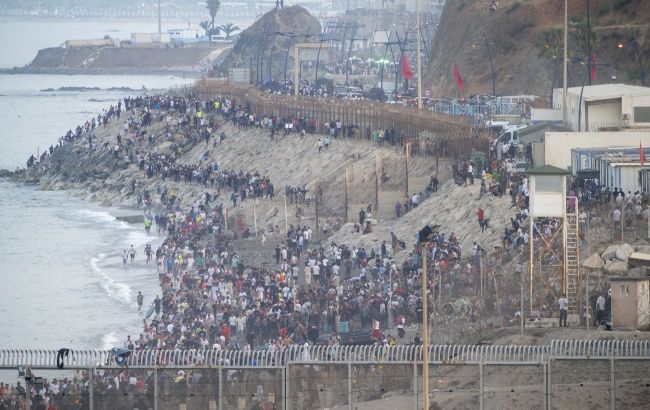60,000 migrants break through to Spain's Ceuta enclave