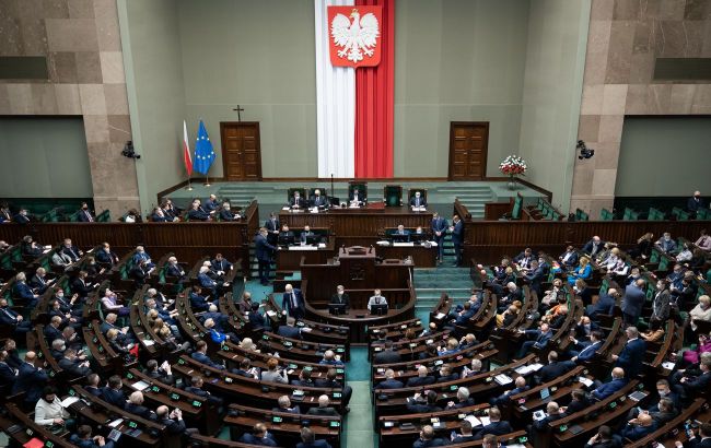 Poland tightens crypto rules again to match EU standards