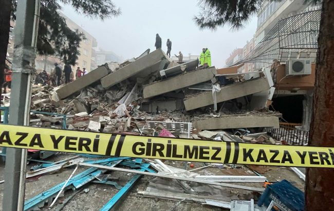 Twin earthquakes shake Türkiye's Balıkesir as aftershocks spread to Istanbul (video)
