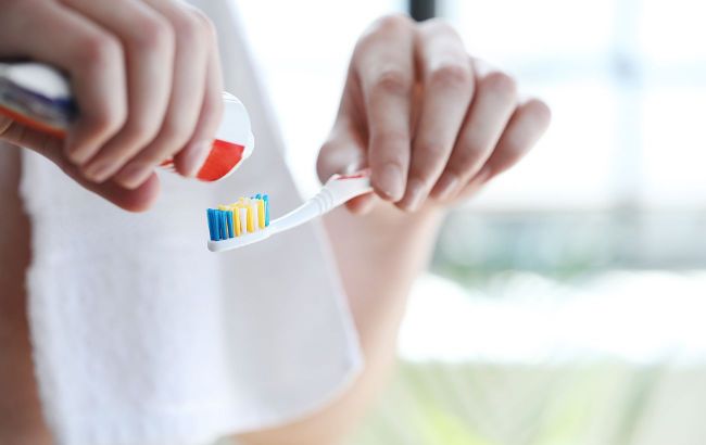 Electric or manual toothbrush: What truly keeps teeth healthy