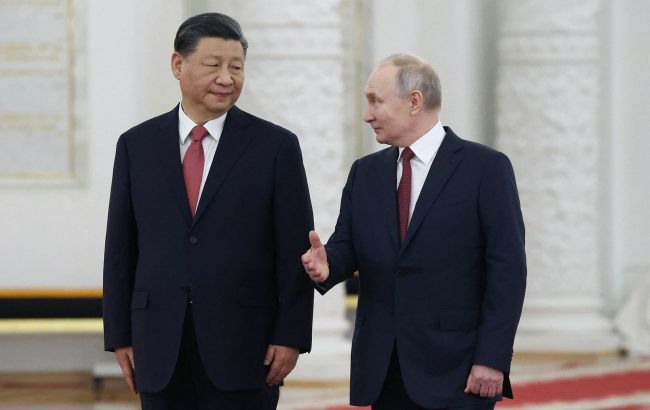 Australia and Britain call on China to cease aid to Russia