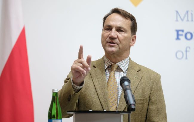 Sikorsky says Ukraine can fight on for 3 years, but Putin won’t last that long