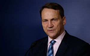 Russia trying to drive a wedge between Ukraine and Poland, FM warns