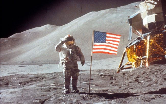 U.S. plans historic return to the Moon for first time since 1972