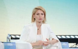 Ukraine moving to full EU accession talks by January