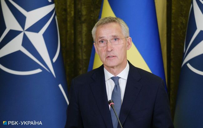 Stoltenberg emphasizes importance of supporting Ukraine in talks with Orban