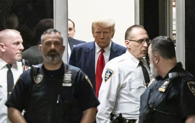 Trump arrives at jail and surrenders in Georgia 2020 election case