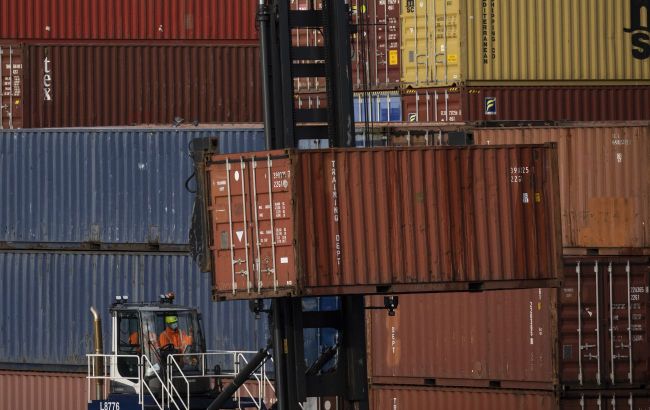 Iran strikes civilian ship in Strait of Hormuz, reports of damage emerge