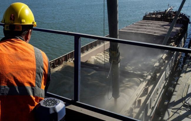 Ukraine calls for EU sanctions against Bangladesh for importing stolen grain - Reuters