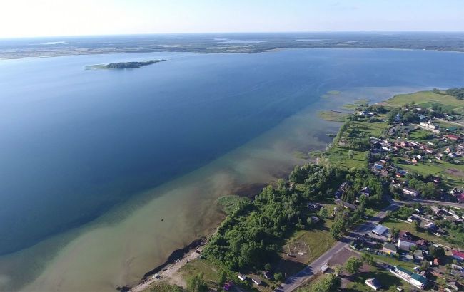 5 breathtaking lakes in Ukraine that look like paradise