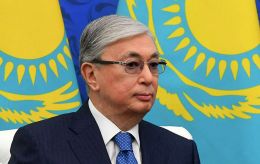 Tokayev calls for freeze in war against Ukraine and praises Putin