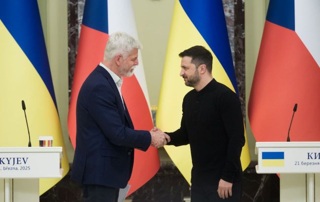 Zelenskyy discusses continuation of assistance to Ukraine with Czech president