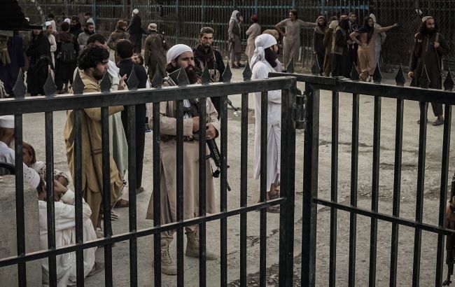 Pakistan promises fitting reply after Afghanistan forces launch border assault