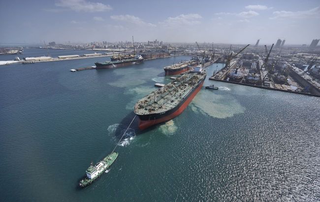 EU lifts sanctions on three Japanese tankers after they ceased transporting Russian LNG