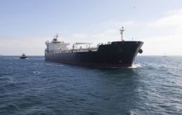 US prepares to seize oil tankers linked to Iran &mdash; WSJ