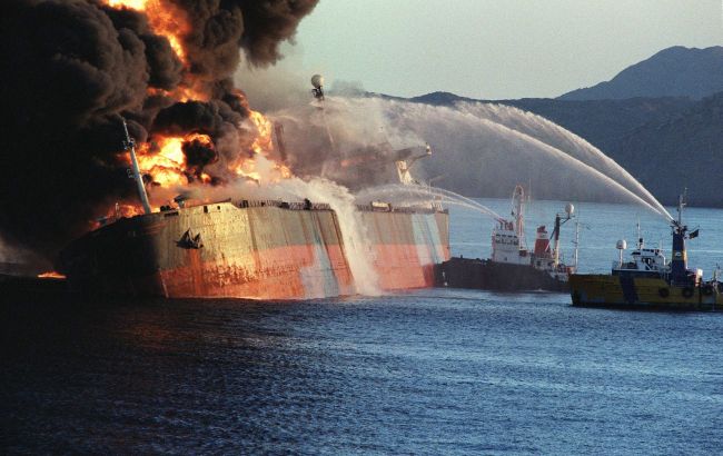 US attacks vessel trying to break Iran&rsquo;s blockade in Gulf of Oman