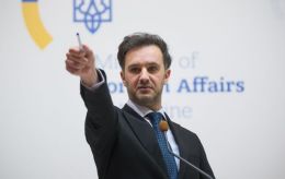 Peace pitch or PR stunt? Ukraine calls Russia truce memo as 'test'
