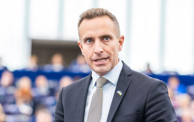 EU plans to establish special agency to fight Kremlin bots and disinformation