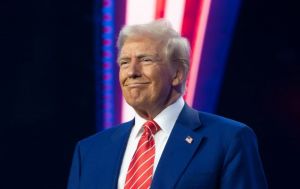 US will do business with Ukraine and Russia after war, Trump says