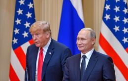 Trump speaks with Putin, plans to send envoys to Moscow