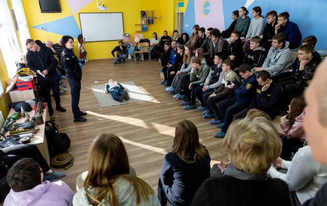 Drone control and medical care: Ukrainian schoolchildren will get new skills