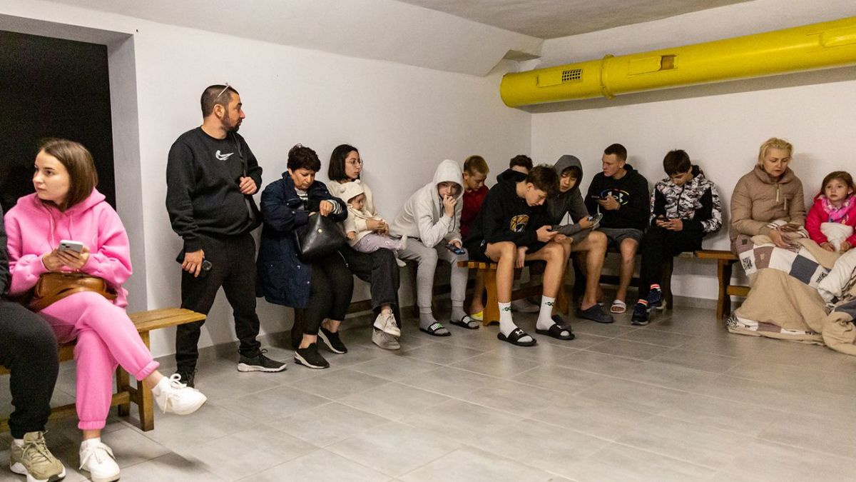 Kryvyi Rih under attack: Explosions reported from missiles and drones