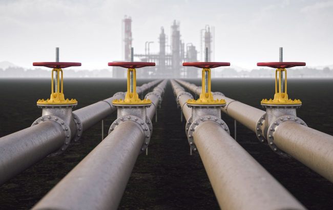 Oil prices jump more than 2% as Strait of Hormuz tensions escalate