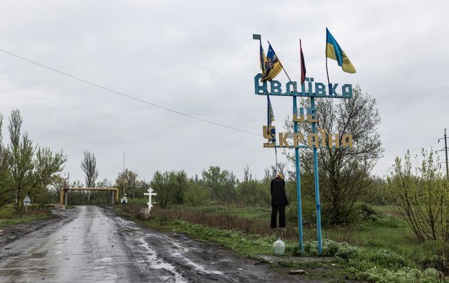 Russians massively shell Avdiivka in Donetsk region since morning