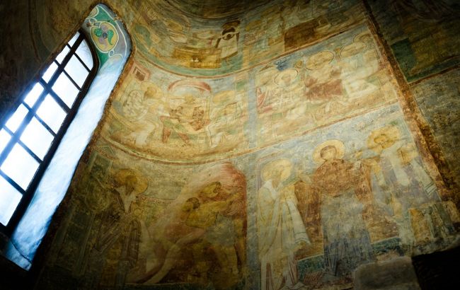 Like da Vinci, but in Kyiv: Discover the city's secret medieval frescoes