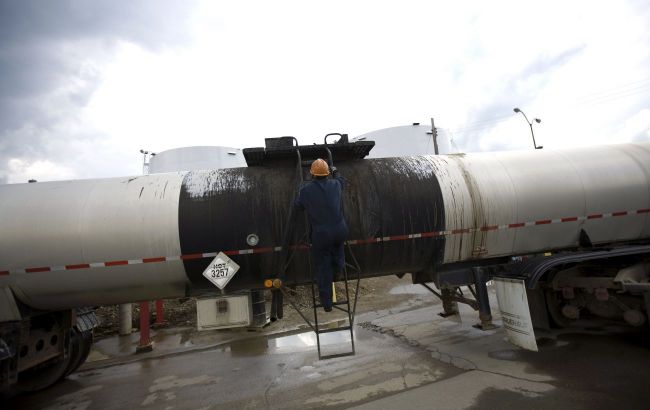 Oil prices dip following US sanctions on Russian producers — Reuters 