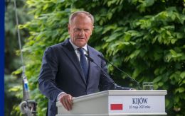 Poland's PM sees signs of possible pause in Russia-Ukraine war