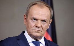 Tusk condemns Orbán for calling Putin 'honest' amid Christmas night attack