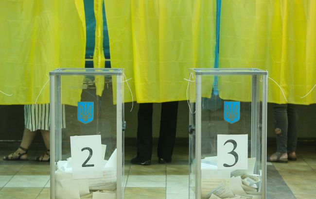 Putin's plan for Ukraine after ceasefire? Elections and political division, sources say