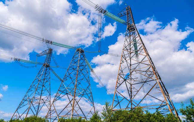 Russian attacks cut electricity for more than 30,000 in Chernihiv region