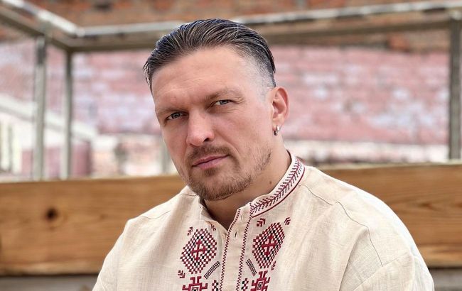 Ukrainian boxer Usyk reminds the world of Russian atrocities