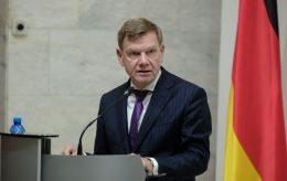 Germany urges Europe to boost Ukraine aid following Trump statement