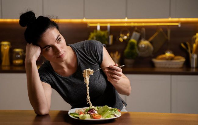 Eating during chronic stress: What to do if your routine is disrupted