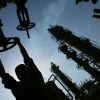 Oil prices hit three-week high &mdash; Reuters