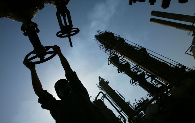 Oil prices hit three-week high &mdash; Reuters