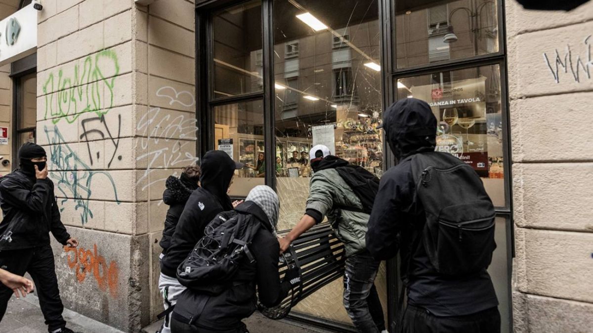Violent protests rock Milan as stores are looted and 271 people detained | RBC-Ukraine