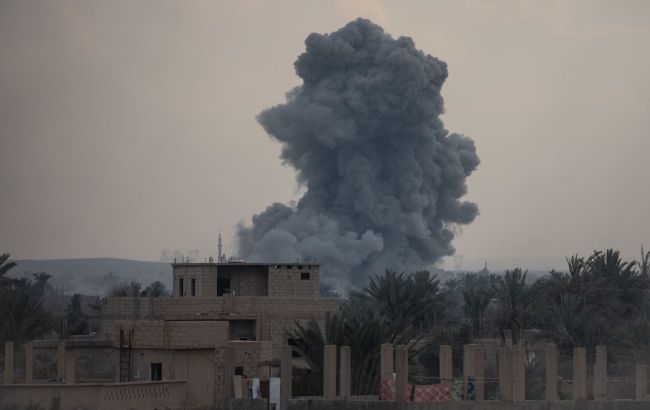 Iran strikes Syria for first time since war began &mdash; Reuters